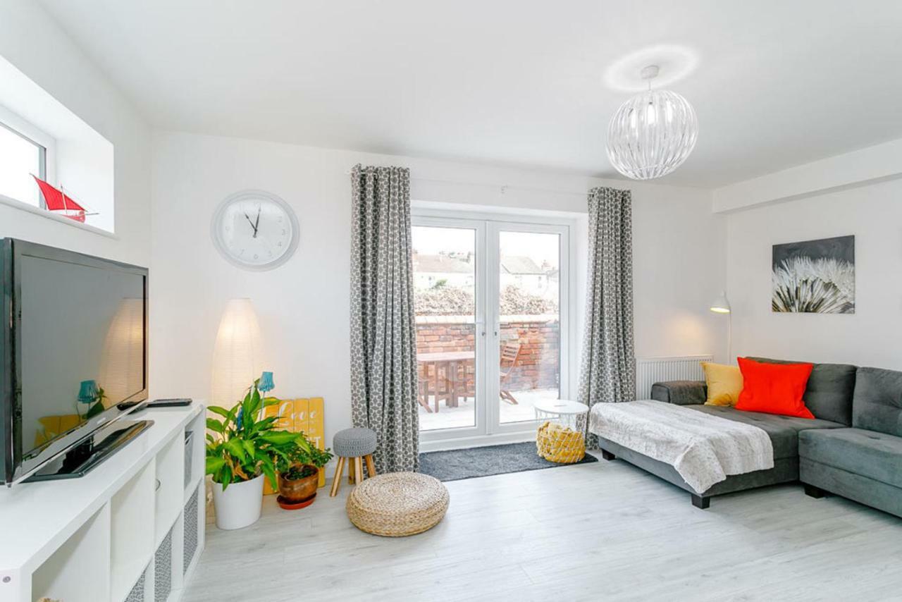 Acorn Mews Villa Lincoln Exterior photo