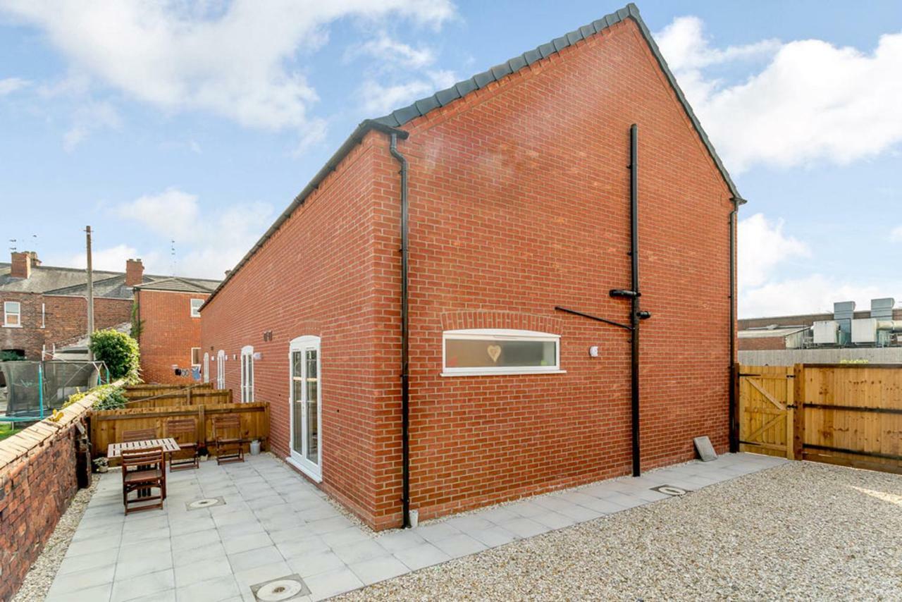 Acorn Mews Villa Lincoln Exterior photo